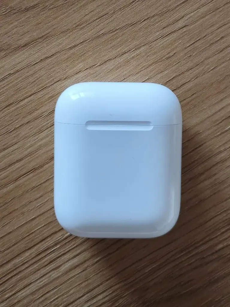 Продам Apple AirPods 2.