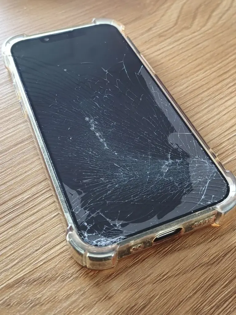 Продам Apple iPhone13mini на запчасти.В