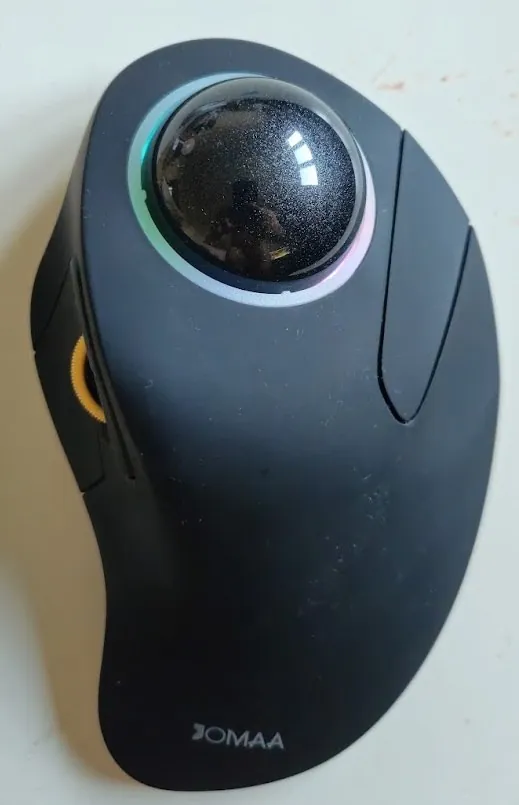 Продам трекбол JOMAA CP011669. Состояние отличное, функционал тоже, есть подключение по bluetooth, …