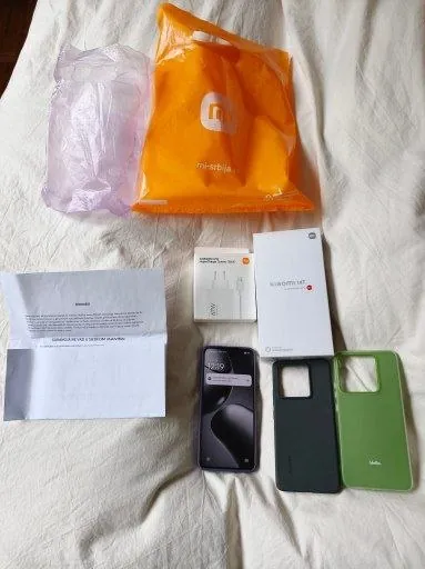 Продаю свой новый Xiaomi 14T после года использования.