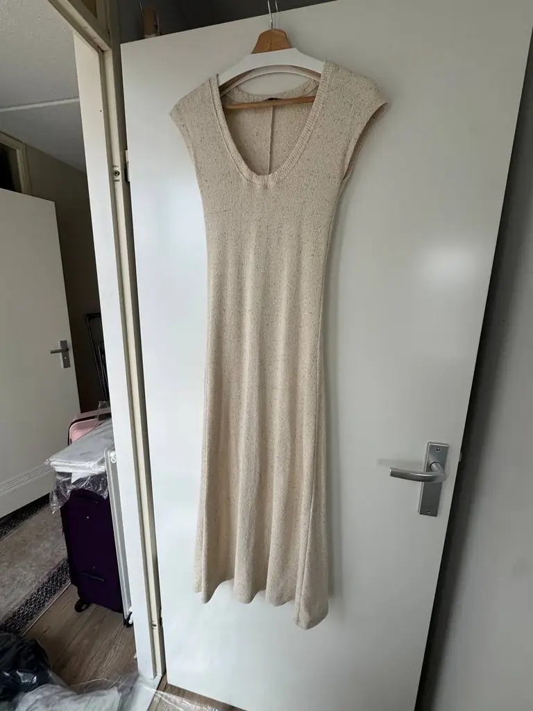 Продам платье Zara, надето один раз на роспись. Заряжено на удачное замужество😊