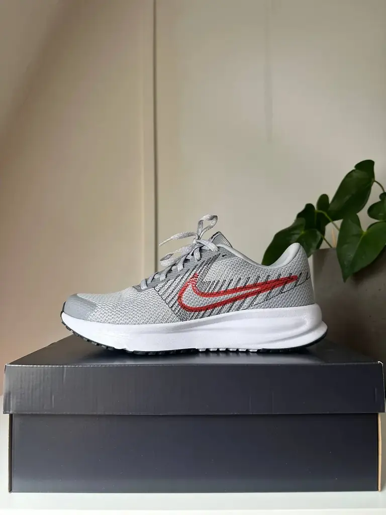 Nike Run Defy Мужские кроссовки для бега, ходьбы или занятий спортом. Практически как новые (были о…