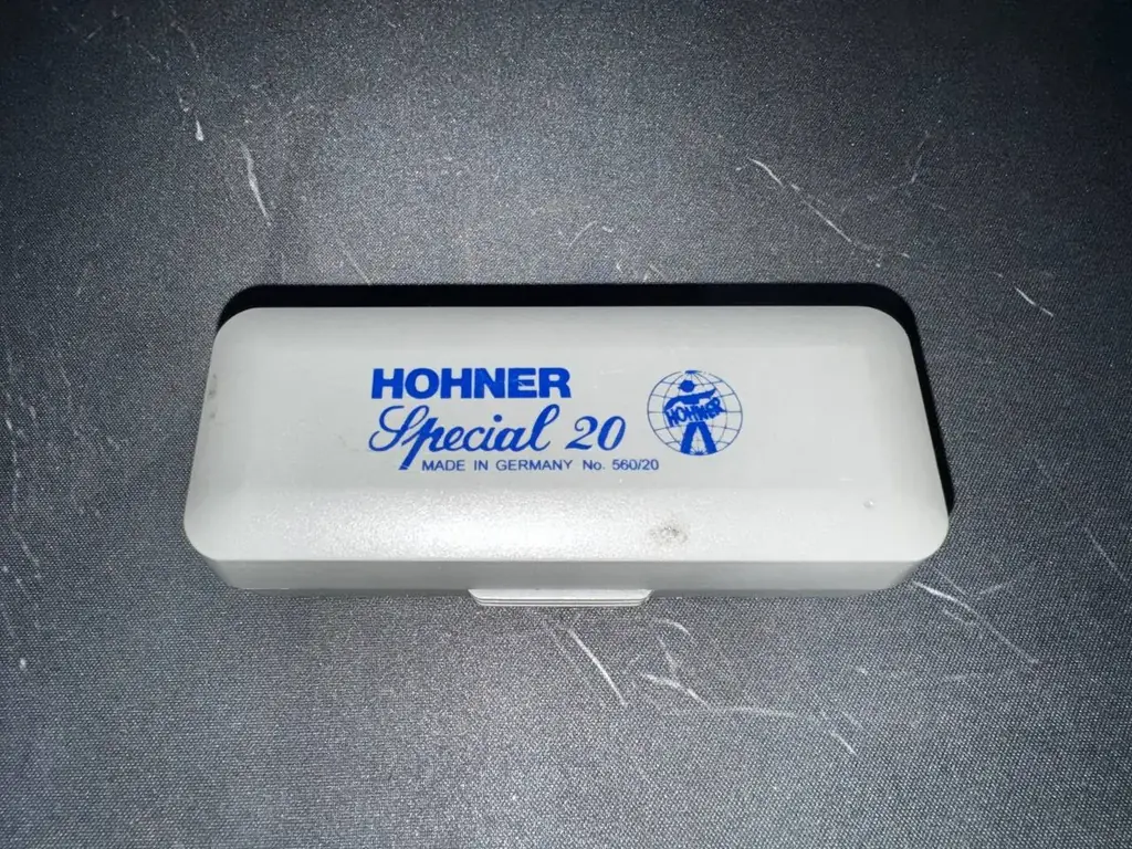 Продам Hohner Special 20 C