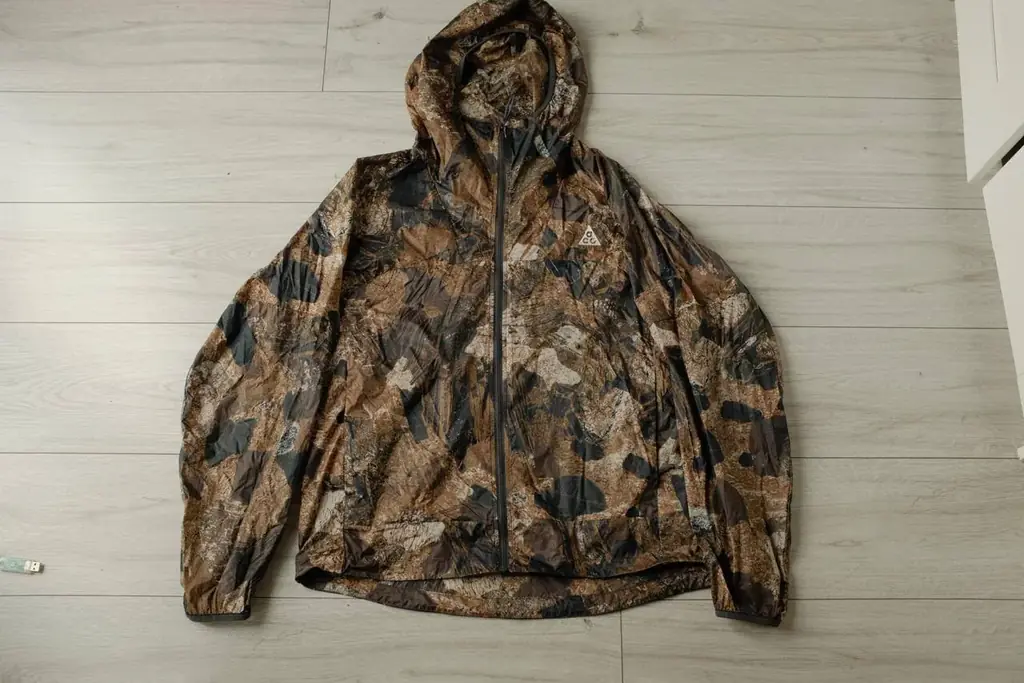 Nike ACG Cinder Cone Windproof Packable Jacket "Ironstone" (Camo Print)
