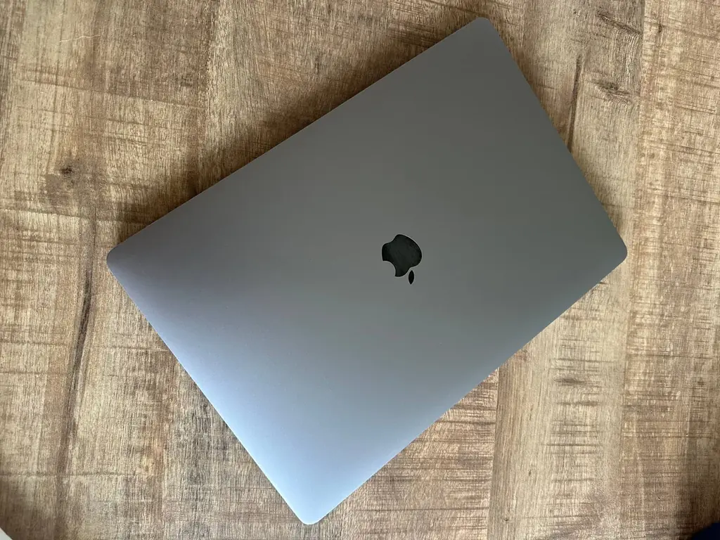 Амстердам. Продам MacBook Pro 16, 2019 год. SSD 1TB, 32 Gb RAM. Все в отличном состоянии, кроме бат…