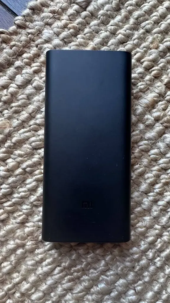 Внешний аккумулятор (power bank) xiaomi 3 pro 20000 mah. Размеры: 15,5*7,5*3 см