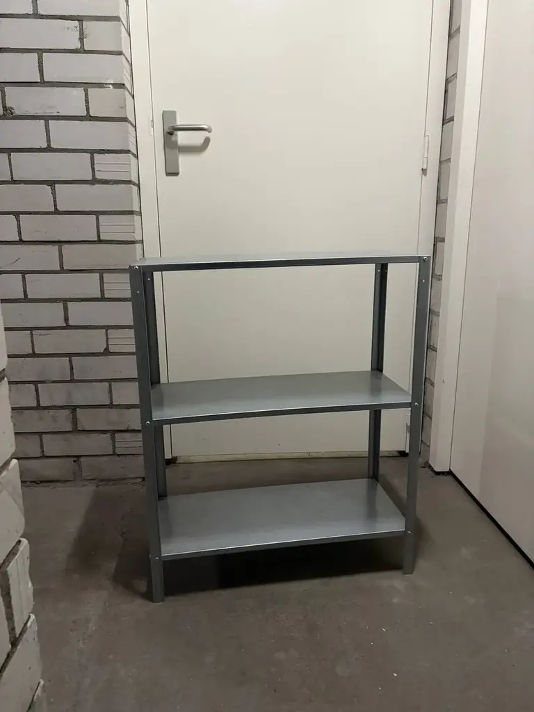 Продам металлический стеллаж IKEA HYLLIS в очень хорошем состоянии. Лёгкий, отлично подойдёт для хр…