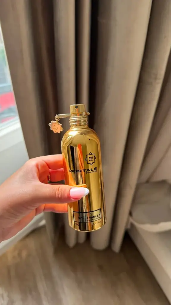 продам духи Montale Vanilla за 30 евро. (осталось в районе половины). Покупала 100 мл за 135