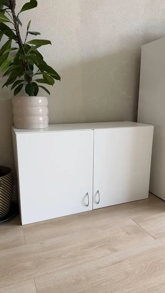Шкаф в отличном состоянии. 100х60х35