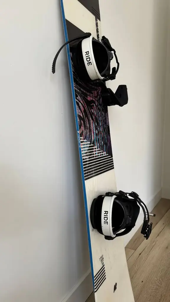 Продам сноуборд k2 raygun 59, ботинки k2, крепления ride + чехол. Цена комплекта 300€