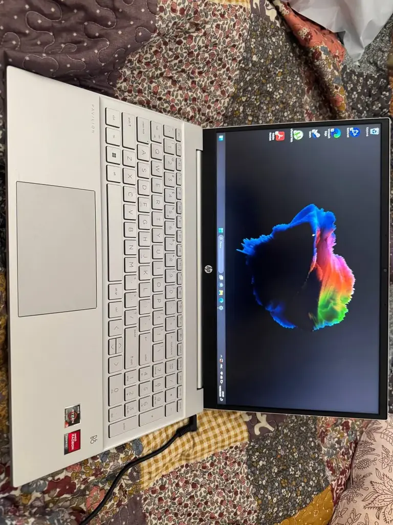 HP Pavilion 15 — Ryzen 3 / 8GB / 256GB SSD