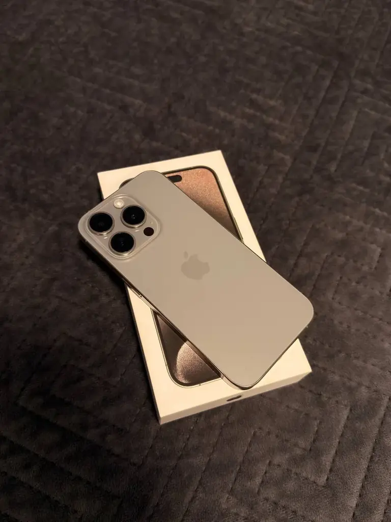 iPhone 15 pro 256GB 86% батарея