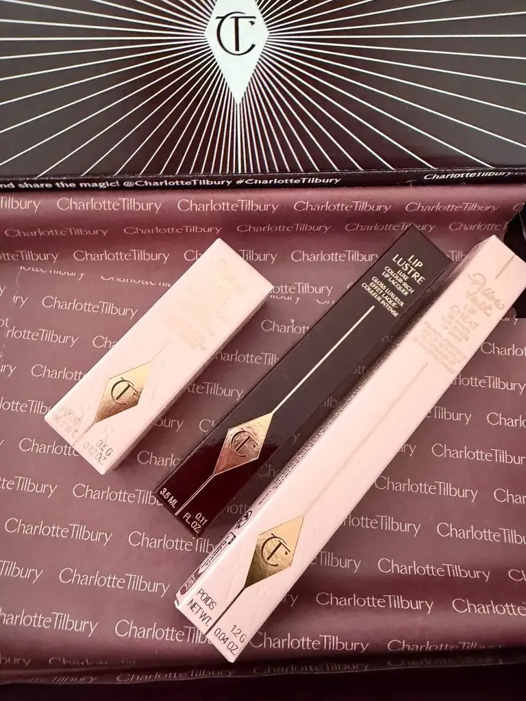 Новый, нераспакованный набор Charlotte Tilbury Beautiful Lips.