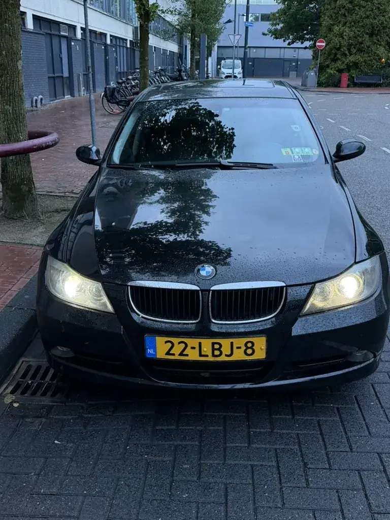 Продам BMW 320i 2007 Amsterdam/Amstelveen пробег 238000км механика 2.0 бензин