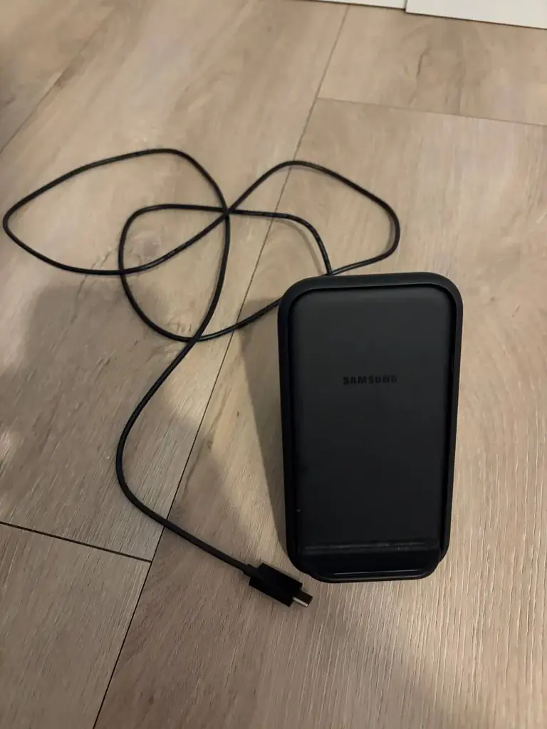 Продаю Samsung wireless charger.
