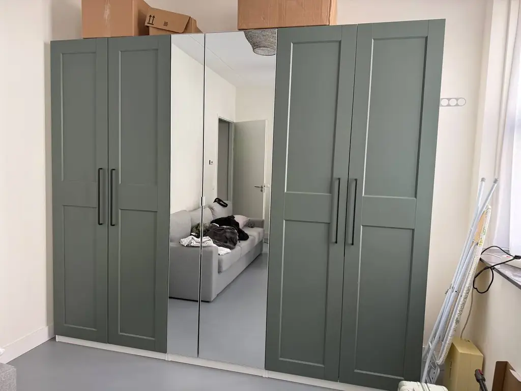 Продаём IKEA PAX Wardrobe, который купили всего месяц назад. Шкаф абсолютно новый и в отличном сост…