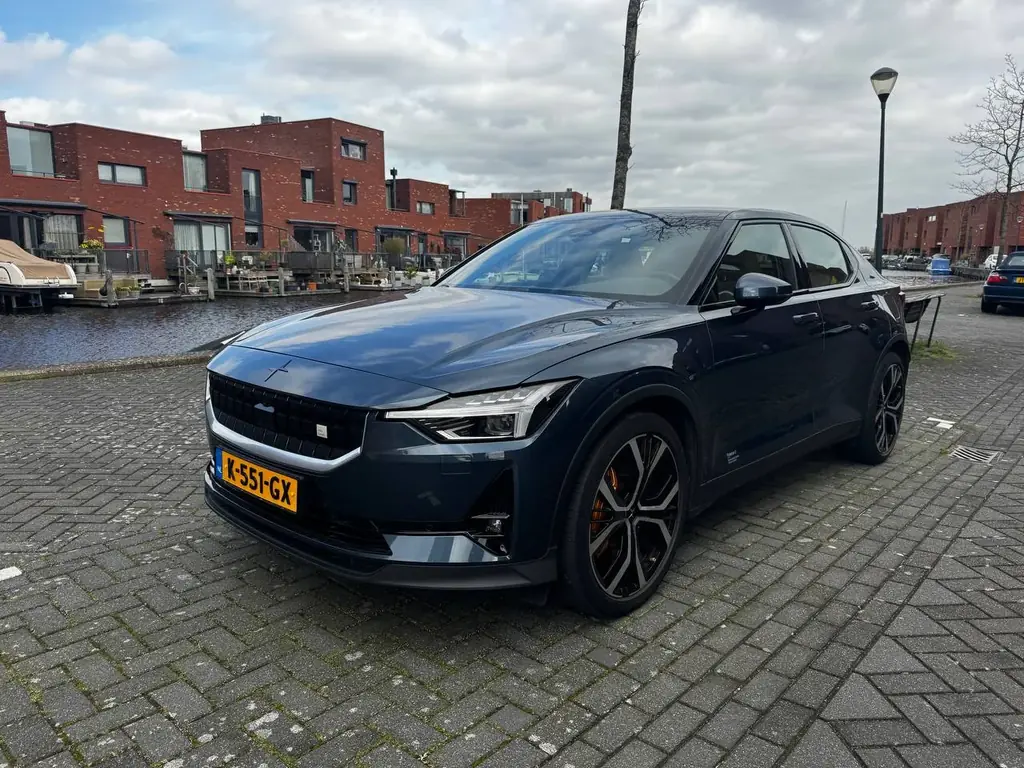 Polestar 2 - максимальная комплектация Long Range Performance + Nappa Leather: бежевая кожа, вентил…