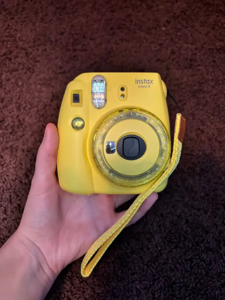 Fujifilm Instax Mini 9 Clear Yellow + оригинальная close-up линза + упаковка instax mini film пленки