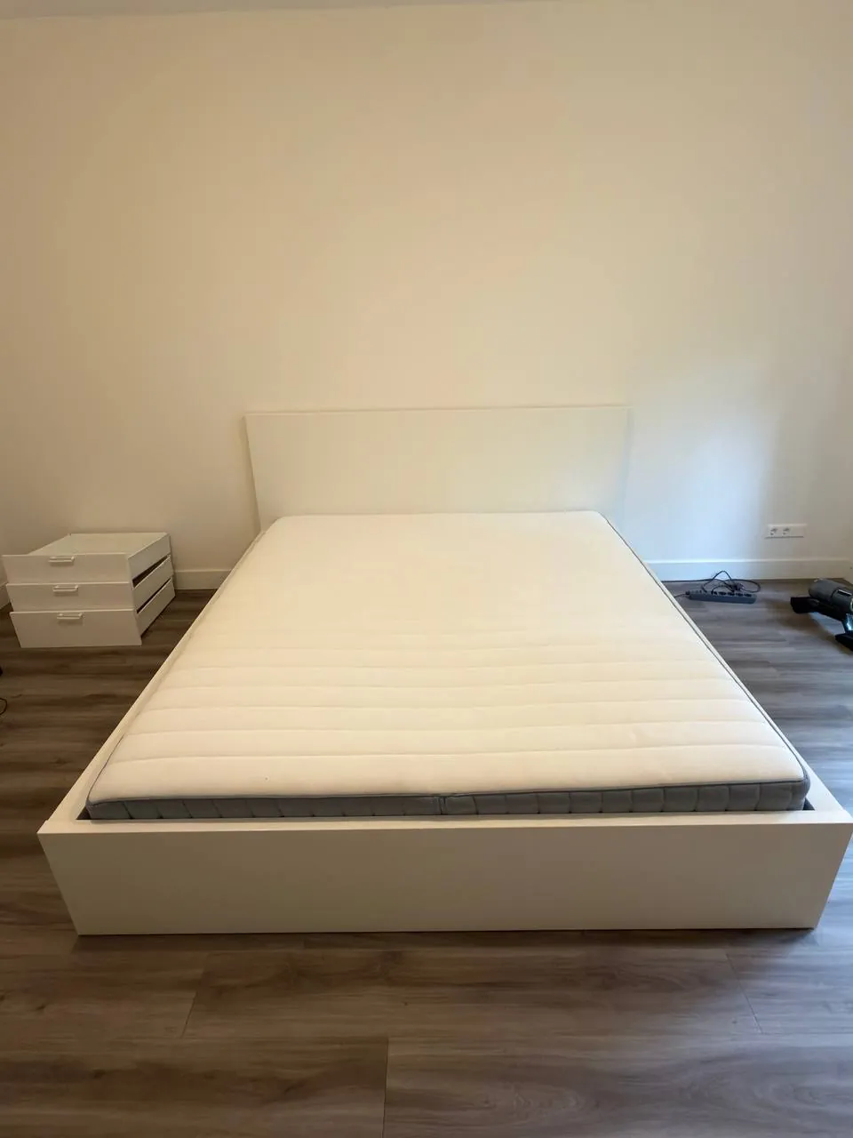 Кровать Ikea Malm 160*200 - 50€