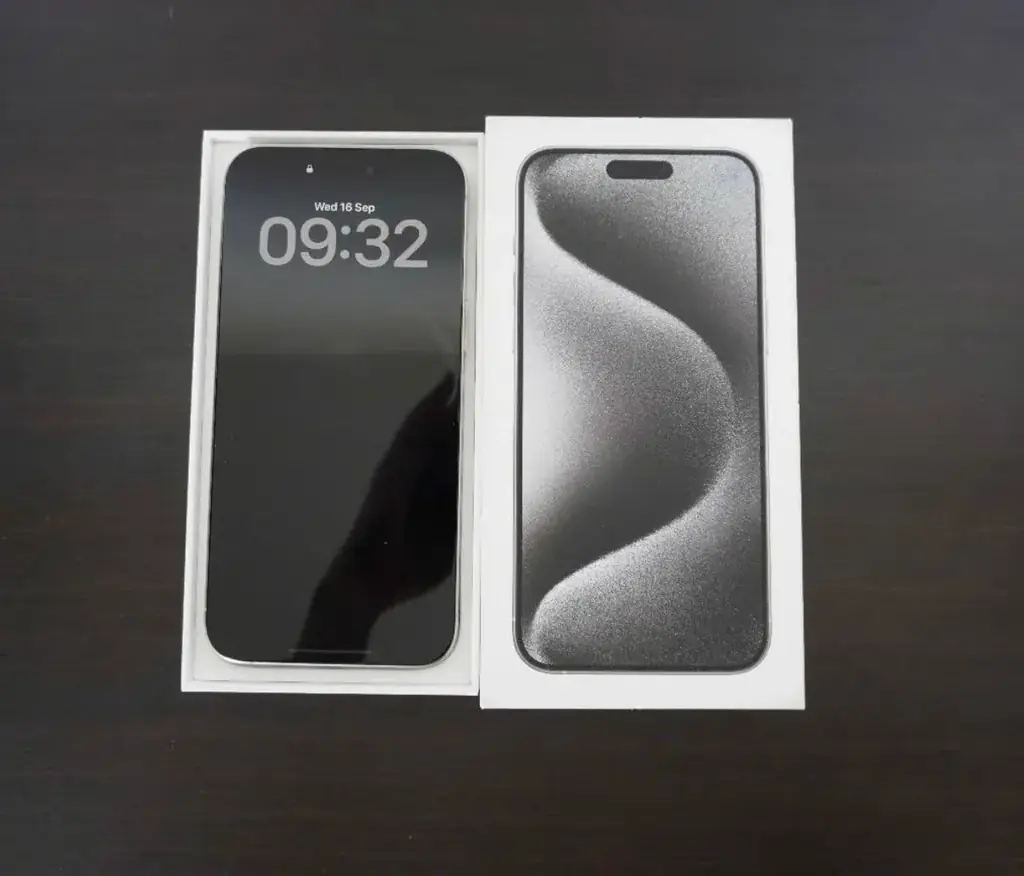 iPhone 15 Pro Max 256GB Silver | Идеальное состояние + аксессуары
