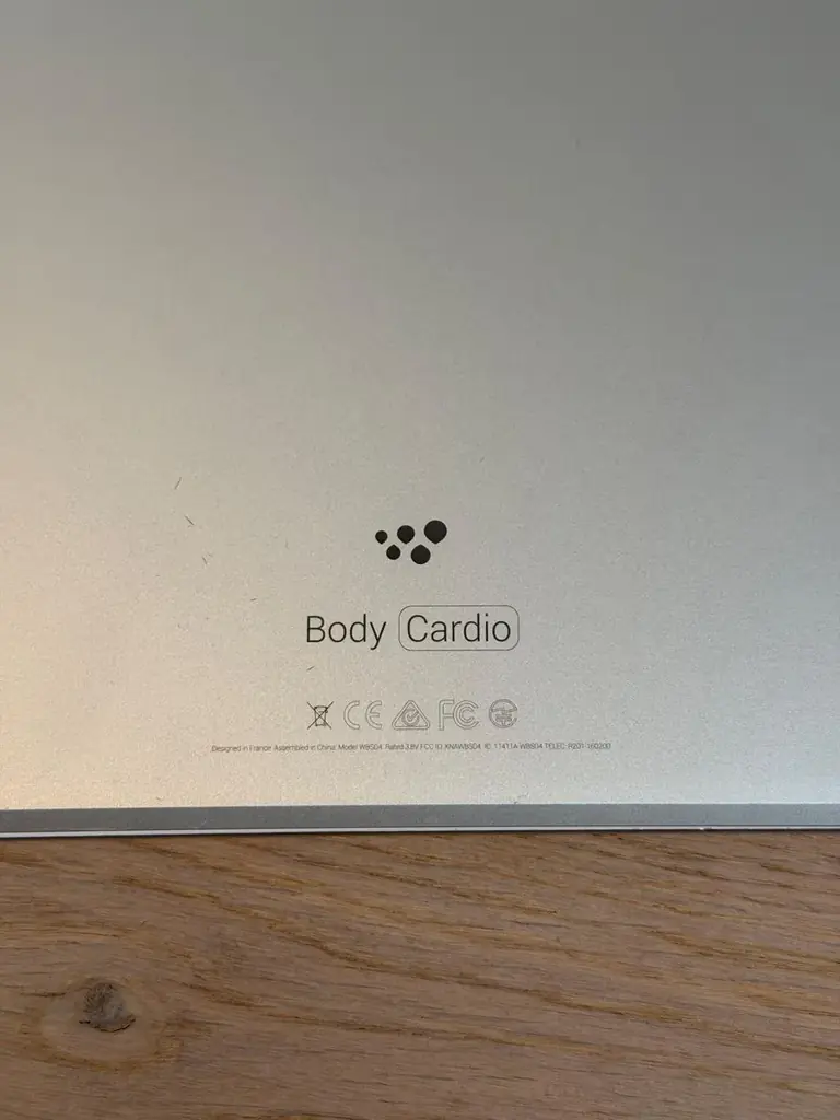 Продам умные весы Withings Body Cardio. На дне небольшие потертости, на работоспособность не влияет…