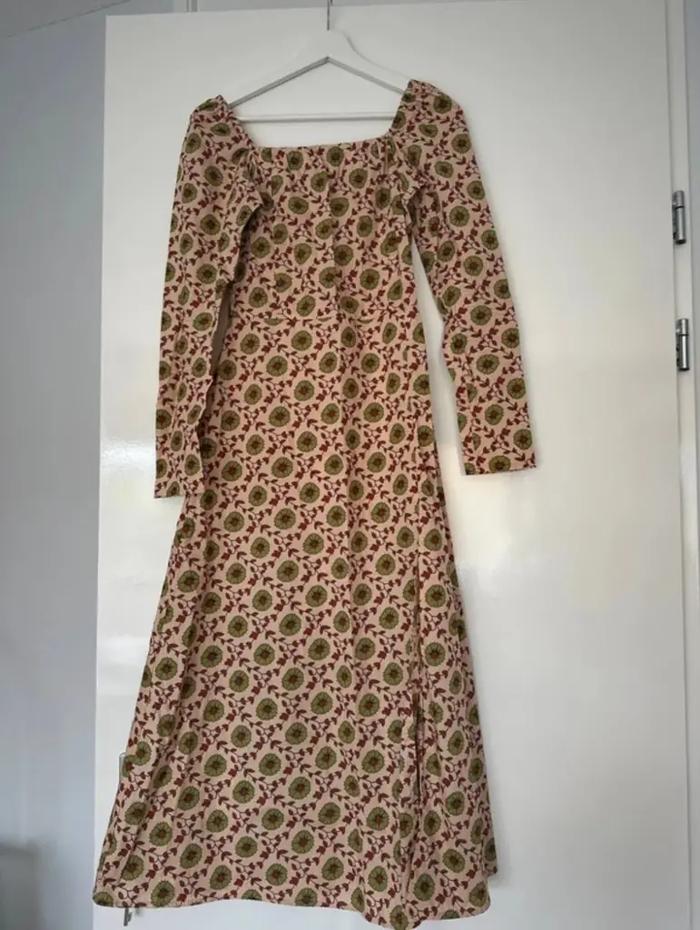 Продаю новое хлопковое платье, размер XS. 25€, Утрехт или Vinted