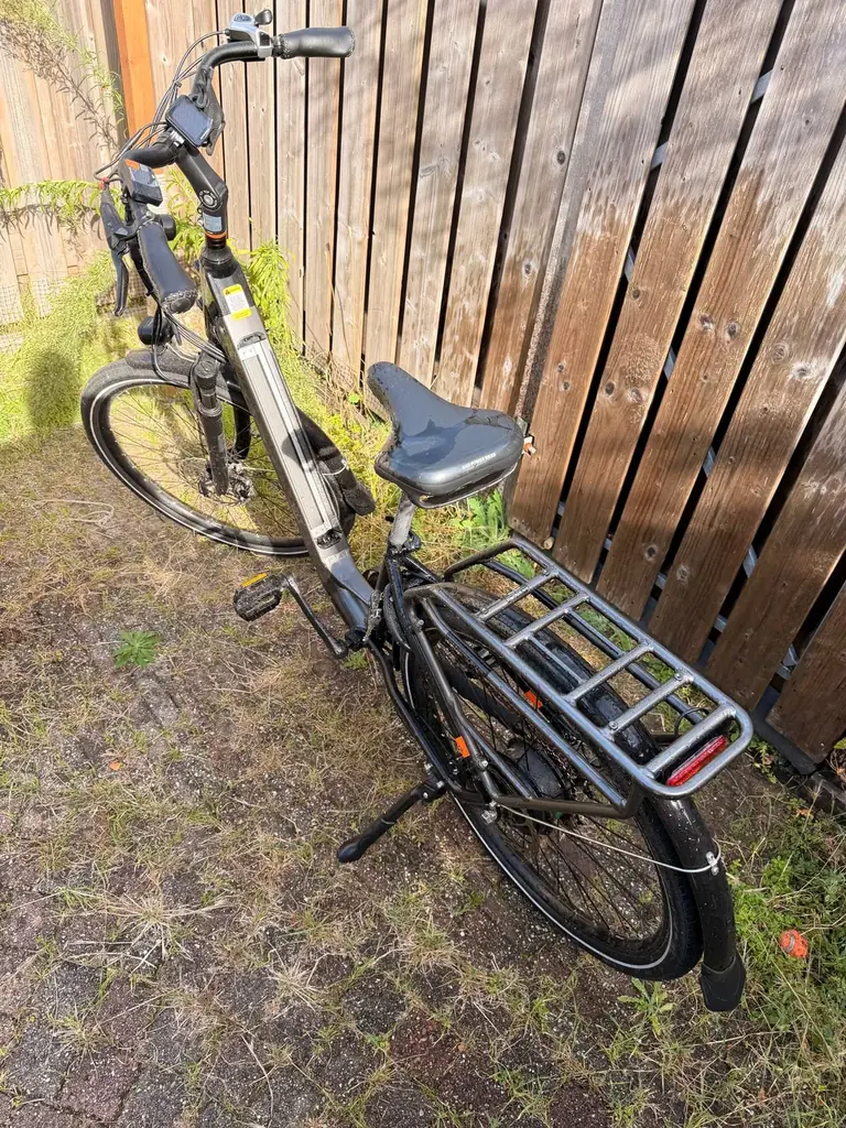 Продам e-bike RadCity 5 Plus + 2 батареи + еще один в качестве донора, цена 400 за все, забирать в …