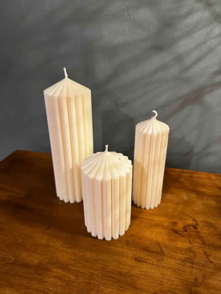 Продаю набор из 3 новых handmade-свечей из 100% натурального рапсового воска.