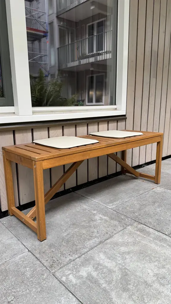 Продаю садовую скамью IKEA NÄMMARÖ, 120 см.