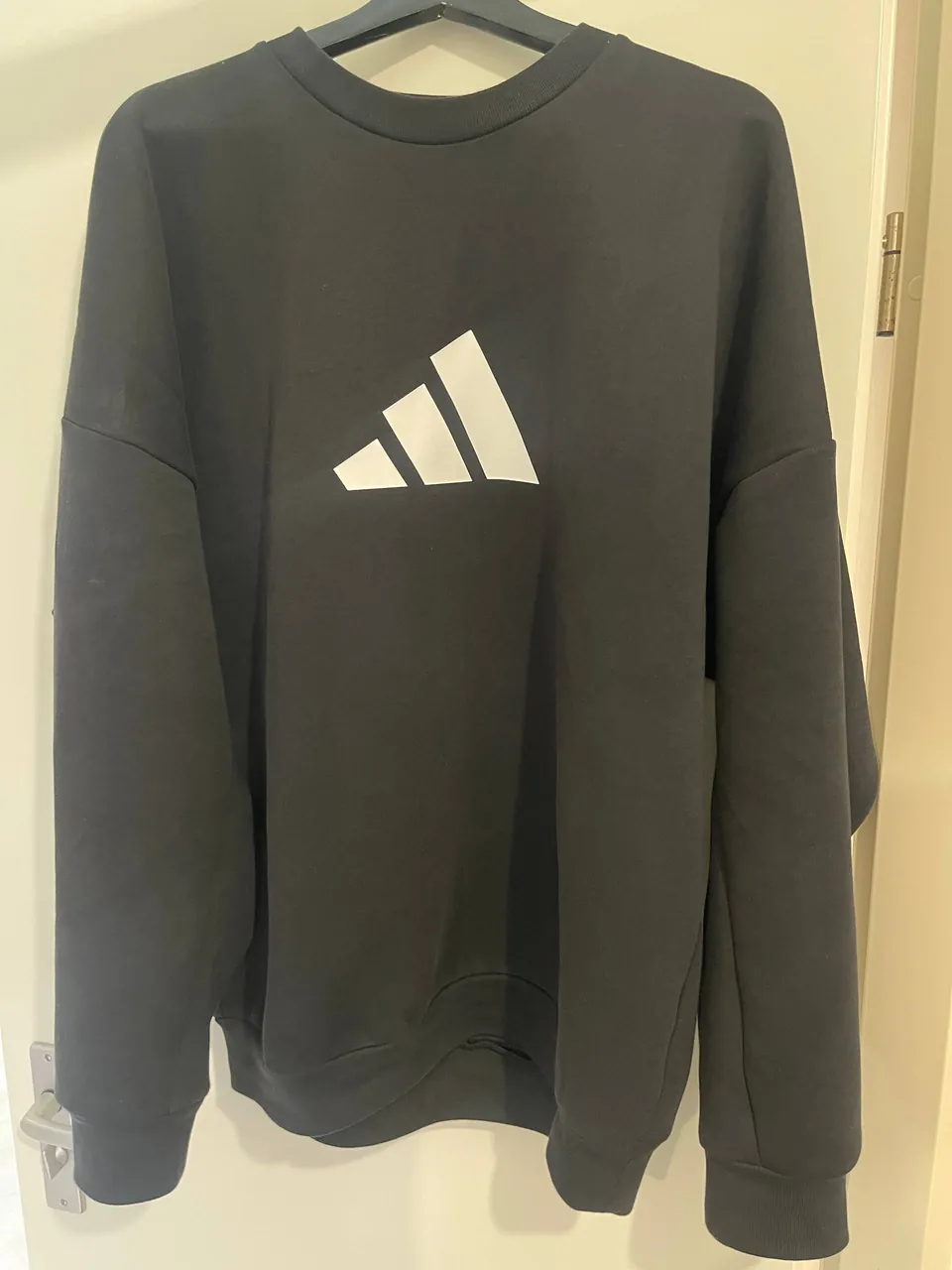 Adidas толстовка, размер L. Состояние 5/5. Как новая.