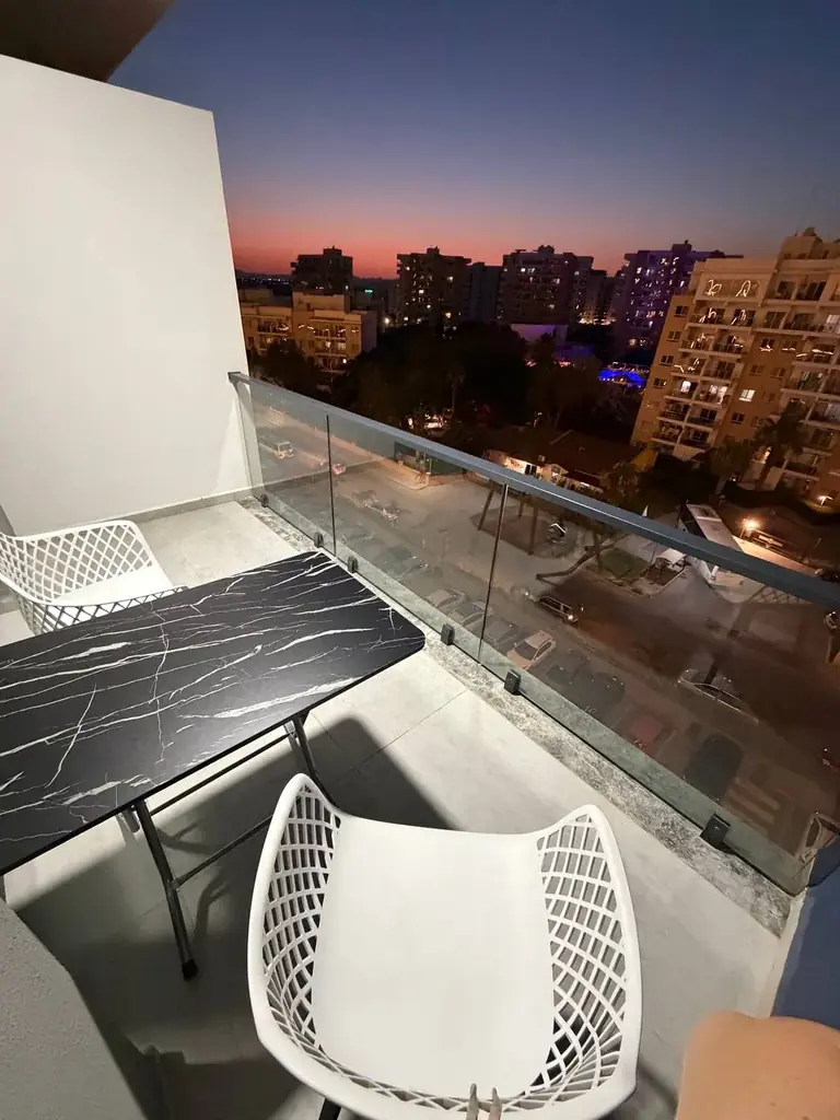 Аренда студия Риверсайд 35€ , месяц 450€