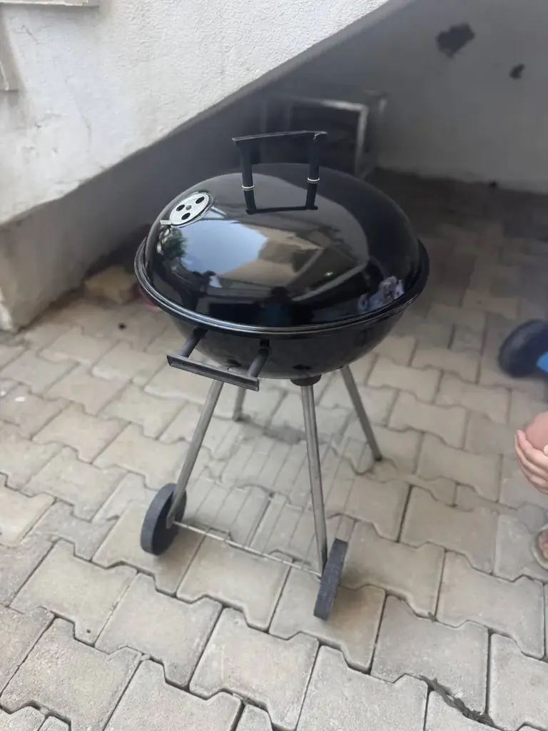 🔥 Продаю угольный барбекю-гриль — 1500 лир