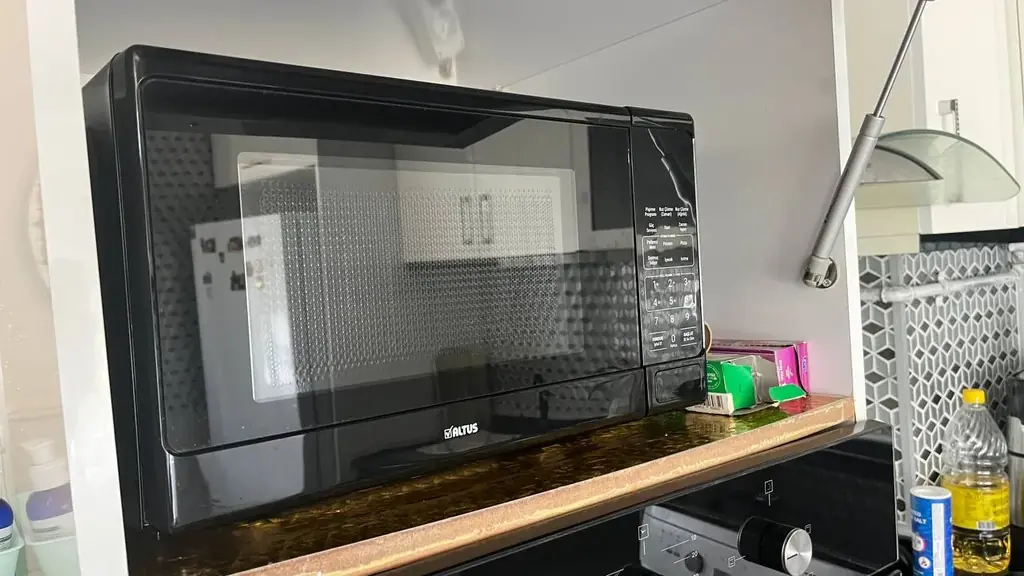 Продам микроволновку Altus - 1800 TL