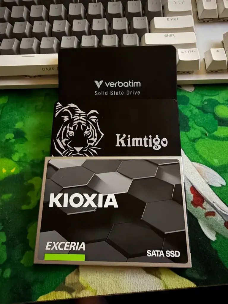 Продаю 3 SSD все на 500 гб