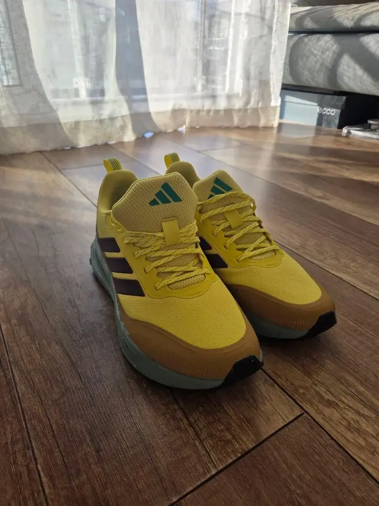 Продам беговые кроссовки Adidas Runfalcon 5 TR