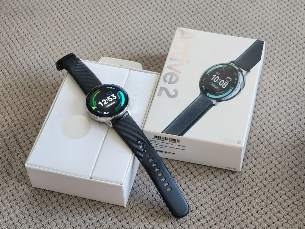 Продаются смарт-часы Samsung Galaxy Watch Active 2