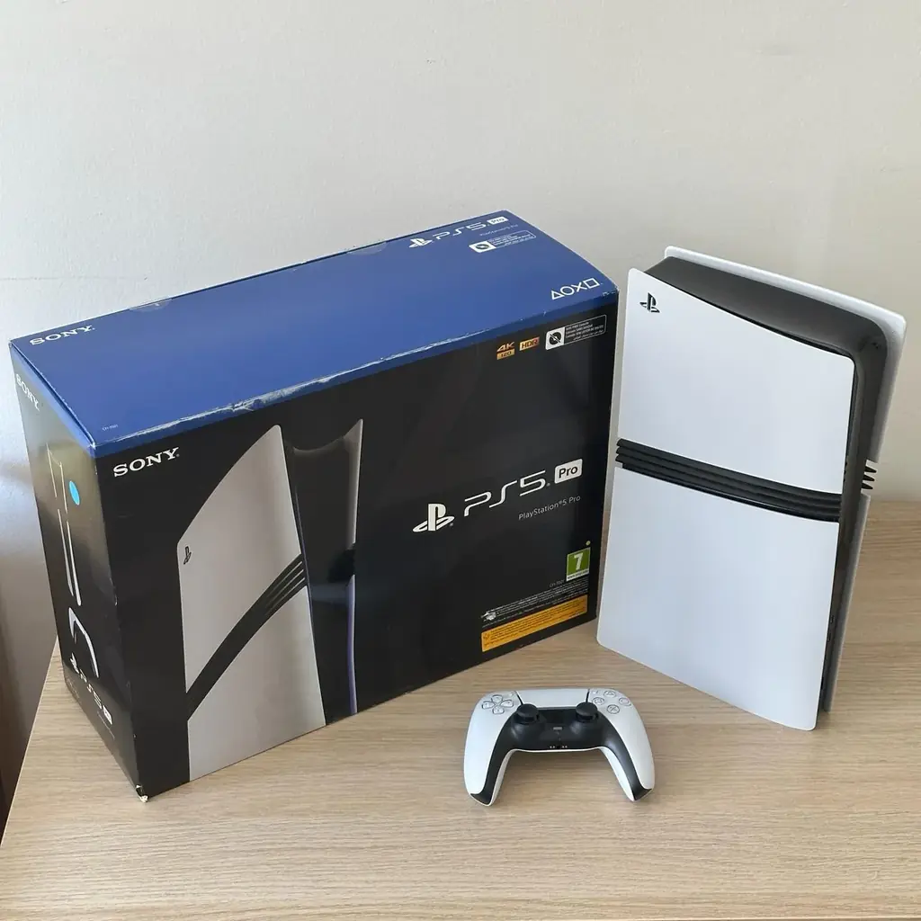 Игровая приставка PS5 Pro 2TB, полный комплект, 1 DualSense – 64.900tl.