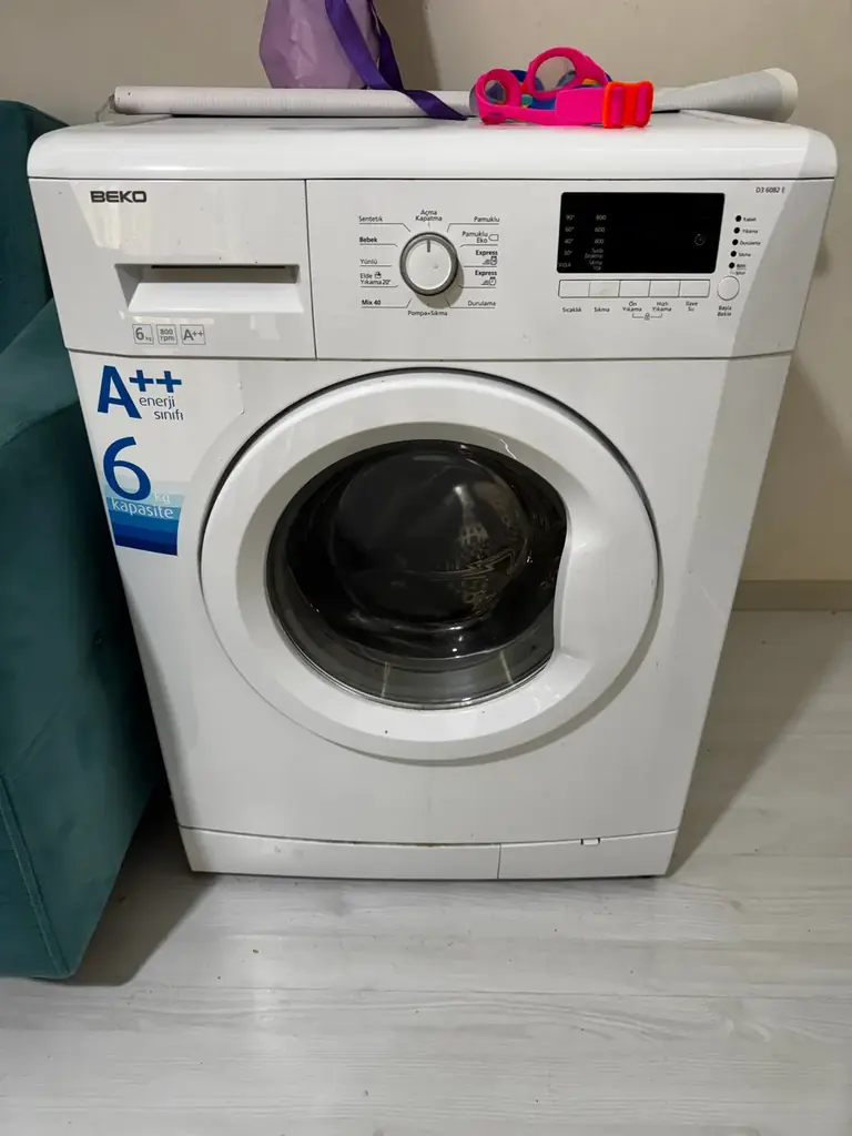 Продаю стиральную машину Beko D3 6082 E