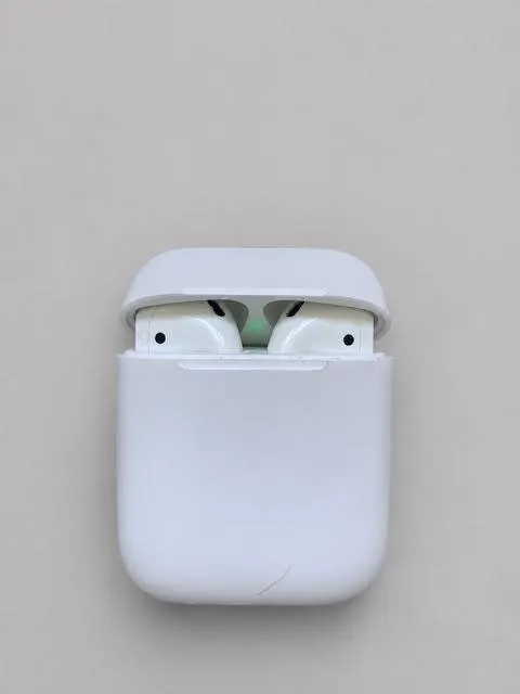Продам AirPods 2