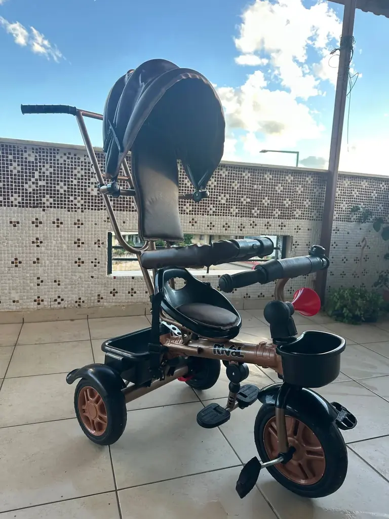 Продам абсолютно новый трёхколёсный велосипед Rival RV501 Gold!