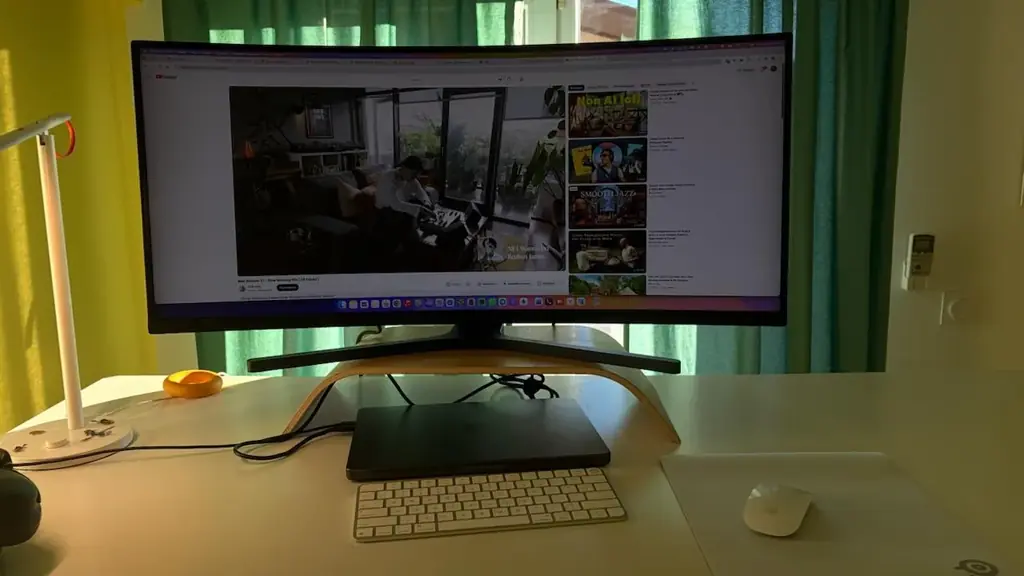 Монитор Xiaomi Mi Curved Gaming Monitor 34"