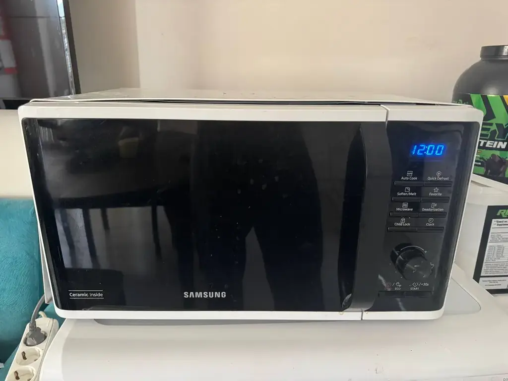 Микроволновка Samsung MS23K3515AW