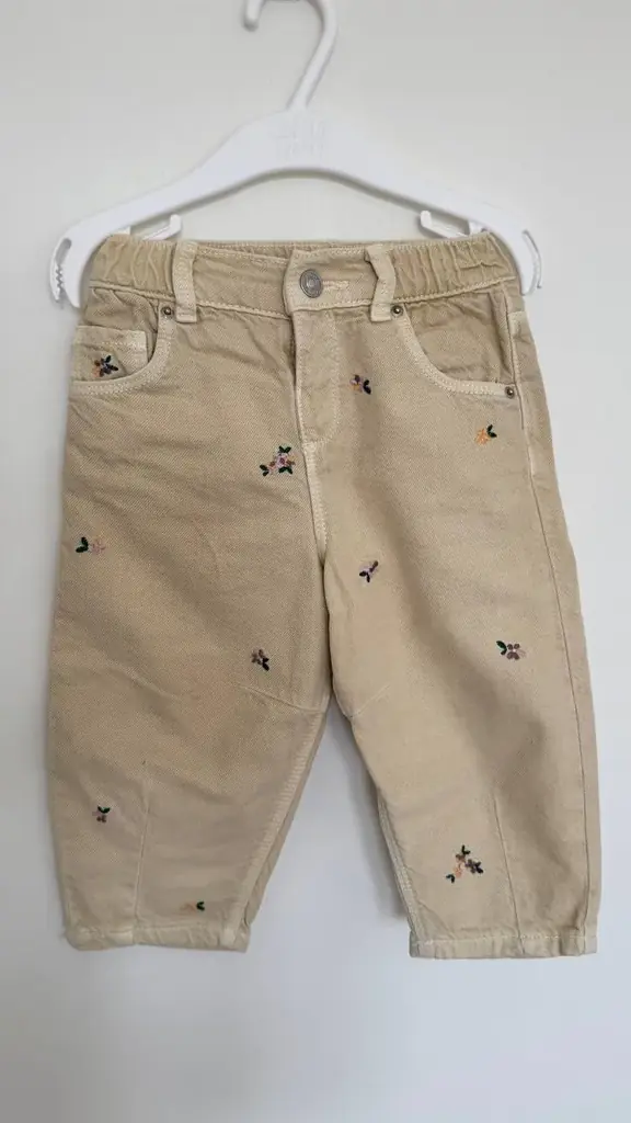 Джинсы Zara в отличном состоянии  1500₽ / 27.000$
