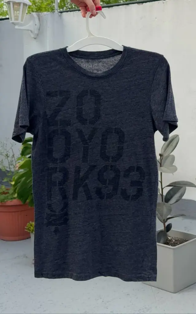 Футболка от бренда Zoo York