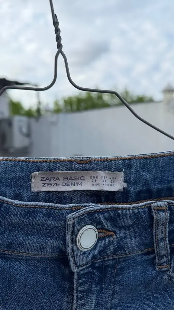 Джинсы женские от бренда Zara