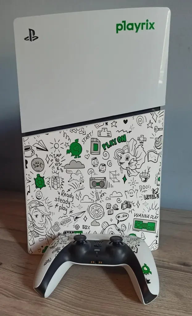 Продам Playstation 5 Slim с дисководом, 1ТБ, CFI-2000