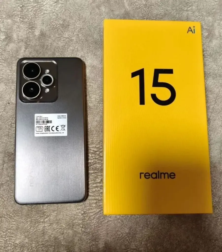 Продам Realme 15 12+14/512gb батарея 7000Mah цена 700лари в магазине стоит 1100лари