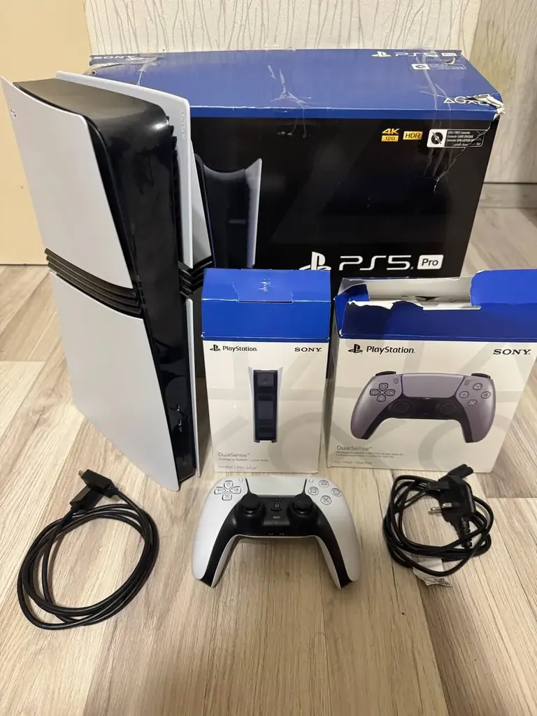 Продаю PlayStation 5 PRO на 2 терабайта. Идеальное состояние, как новая. В комплекте: 2 контроллера…