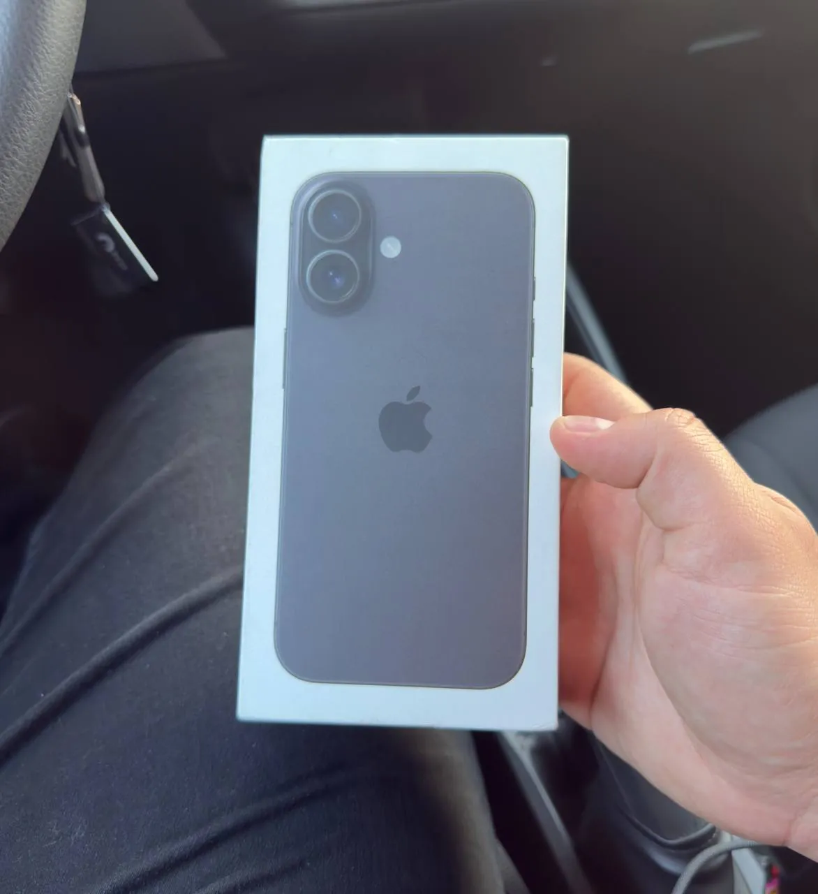 iPhone 16 черный 128 ГБ США eSIM (американская eSIM). Тот, кто купит, откроет коробку. Запечатано. …