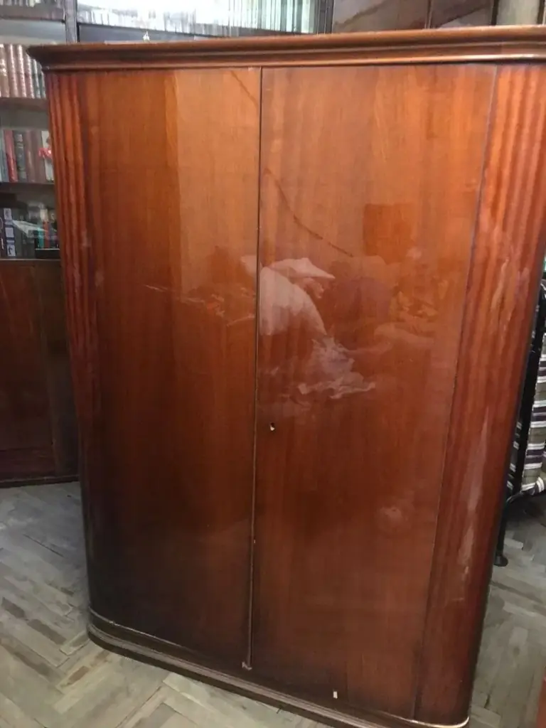 продаётся 2 гардероба